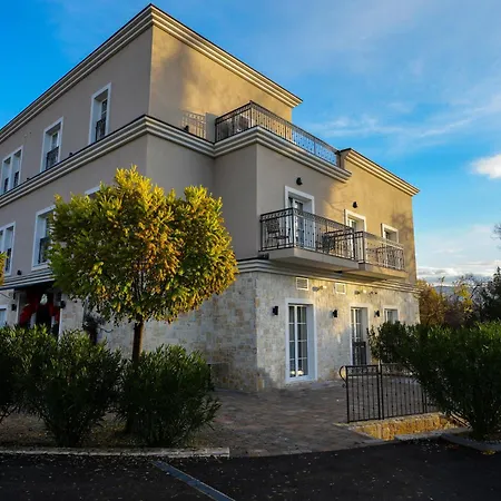 River Bed & Breakfast 3*